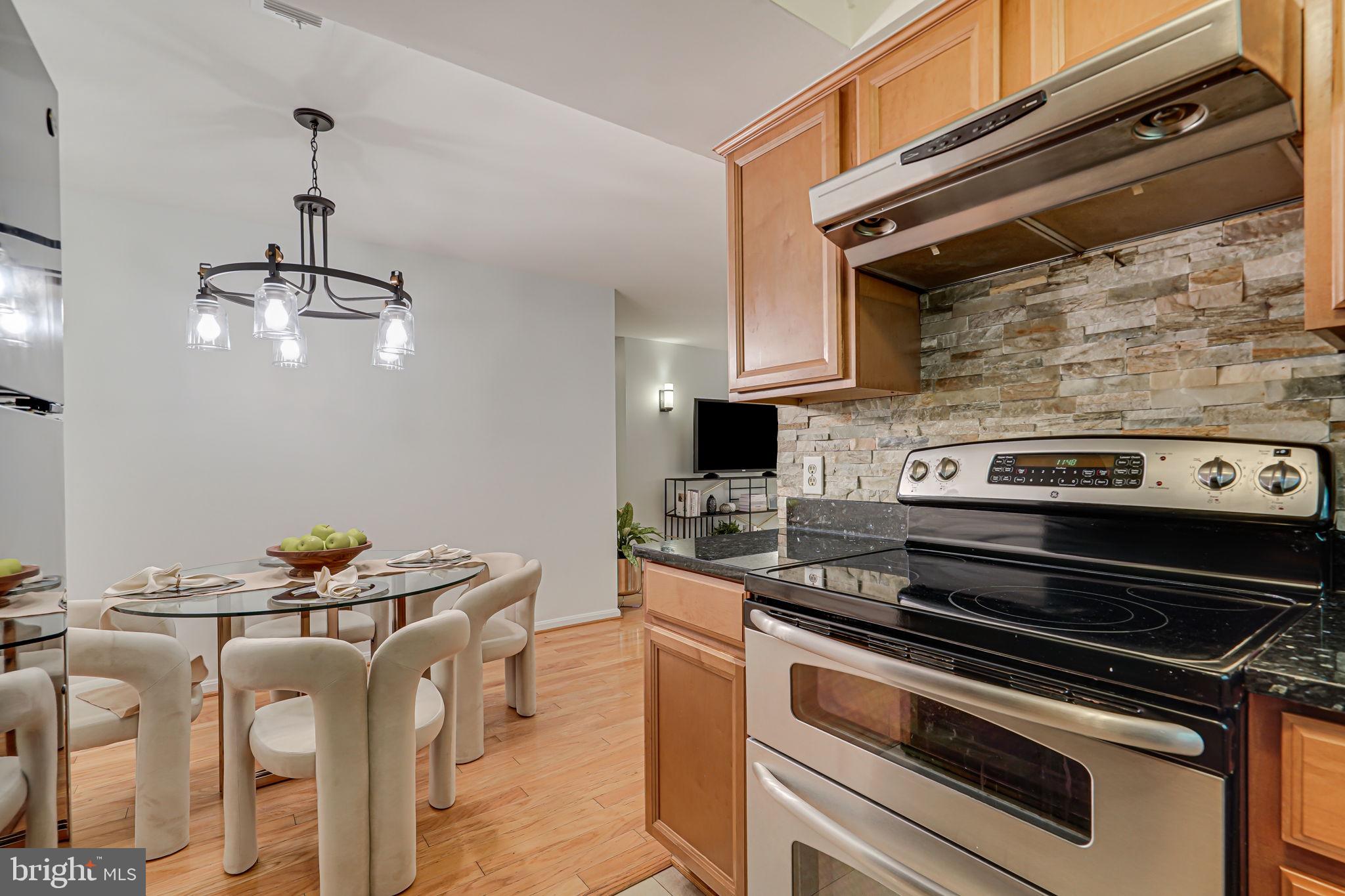 3900 Golf Tee Ct #395