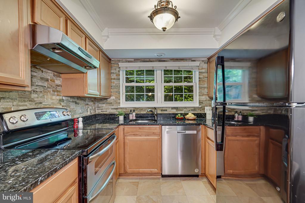 3900 Golf Tee Ct #395