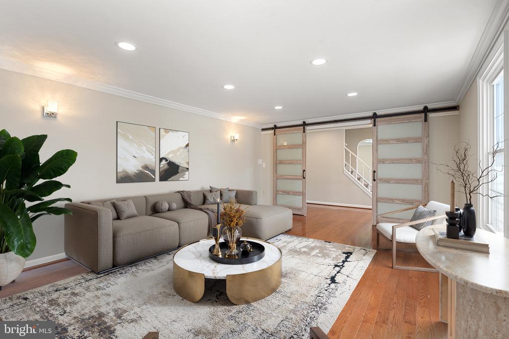 10622 RUNAWAY LN