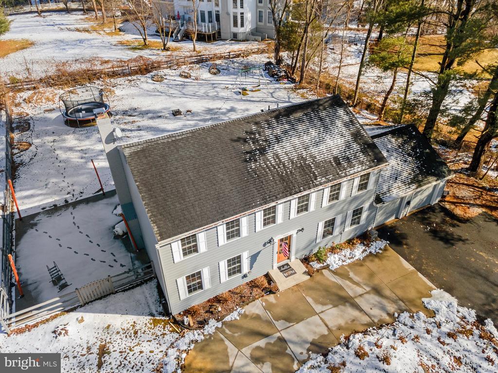 10622 RUNAWAY LN