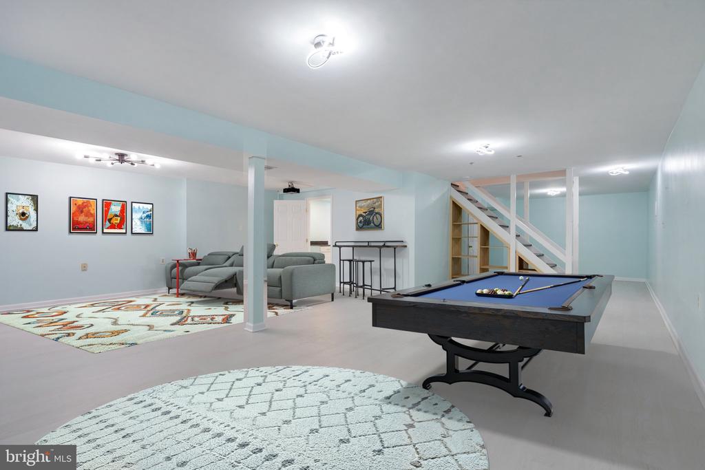 10622 RUNAWAY LN