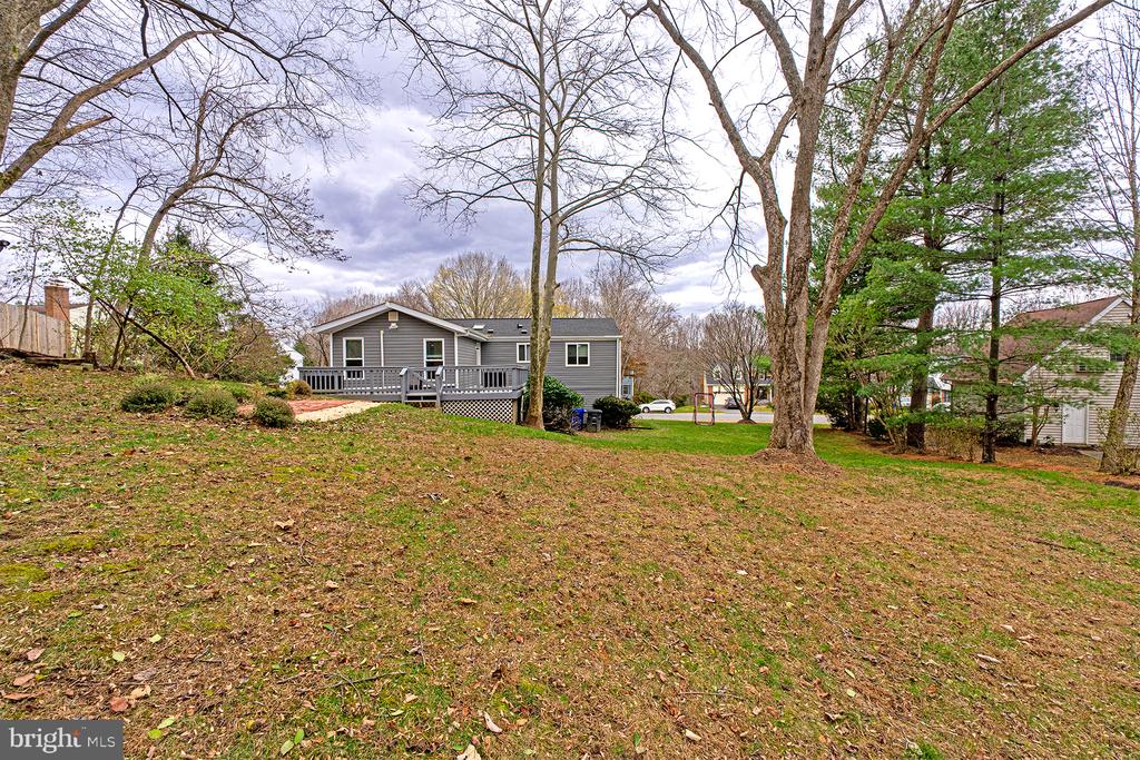9705 LOCUST HILL DRIVE