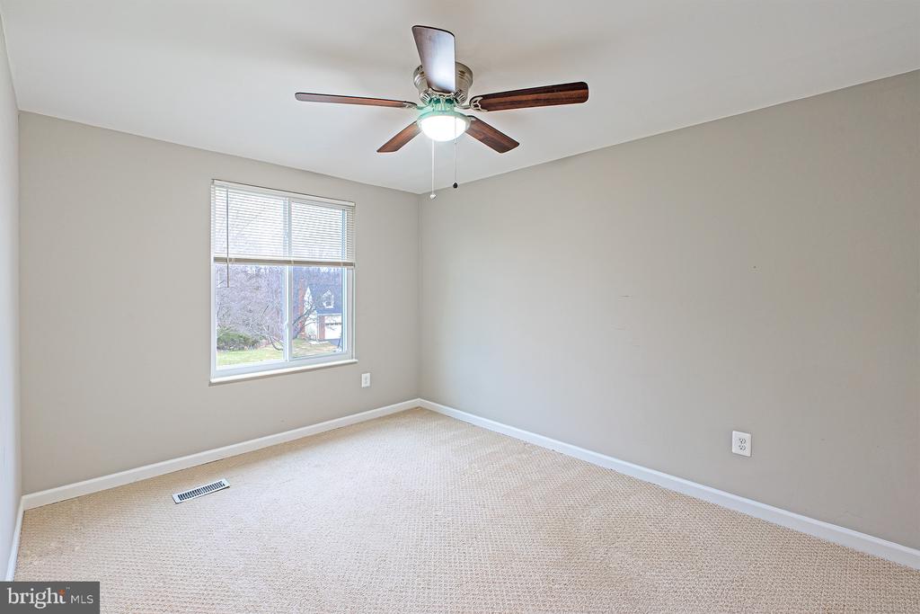 9705 LOCUST HILL DRIVE