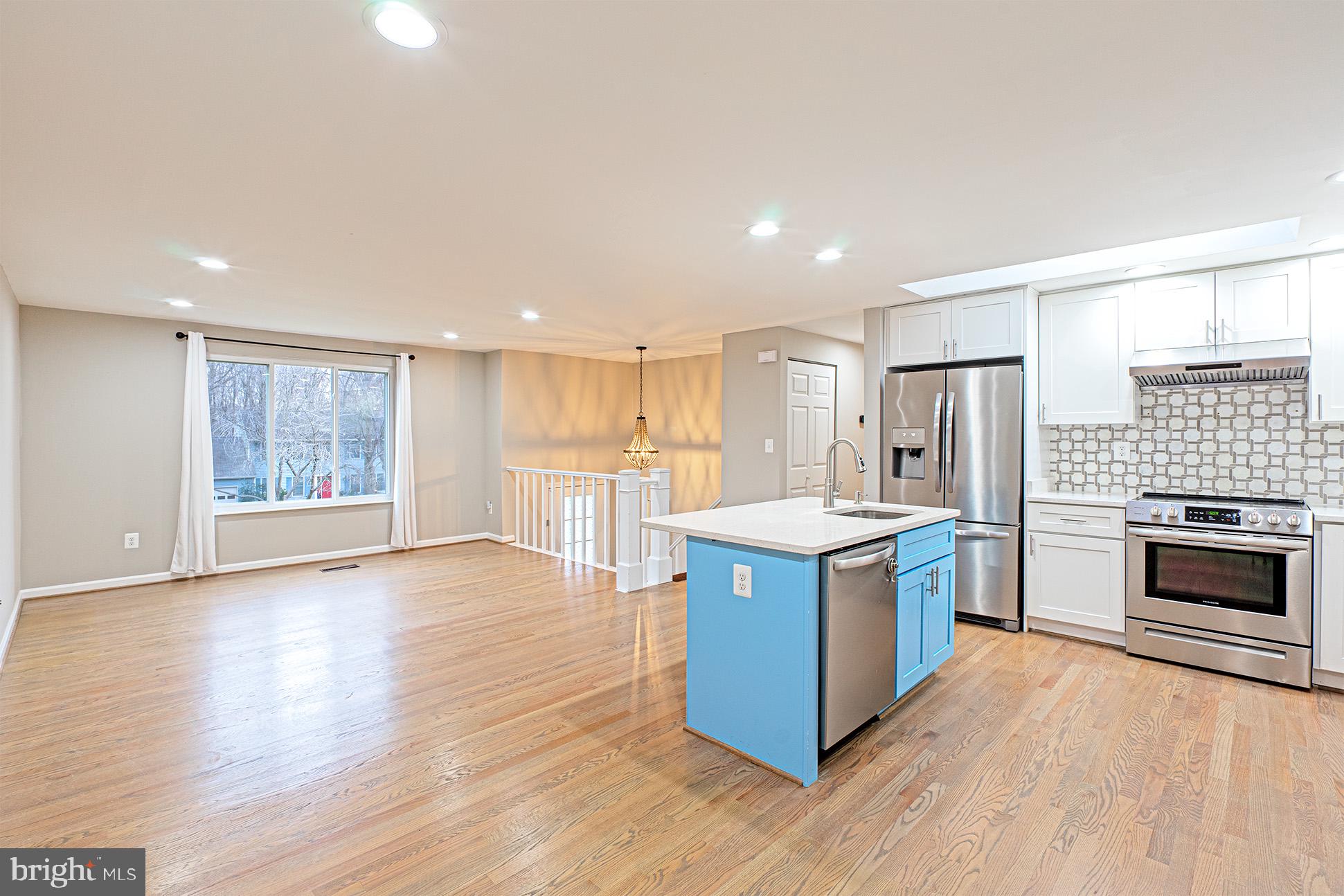 9705 LOCUST HILL DRIVE