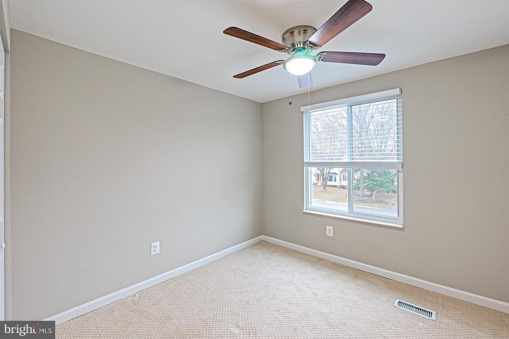 9705 LOCUST HILL DRIVE