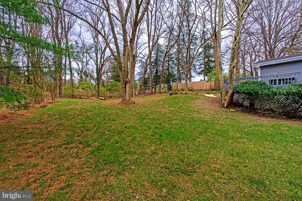 9705 LOCUST HILL DRIVE