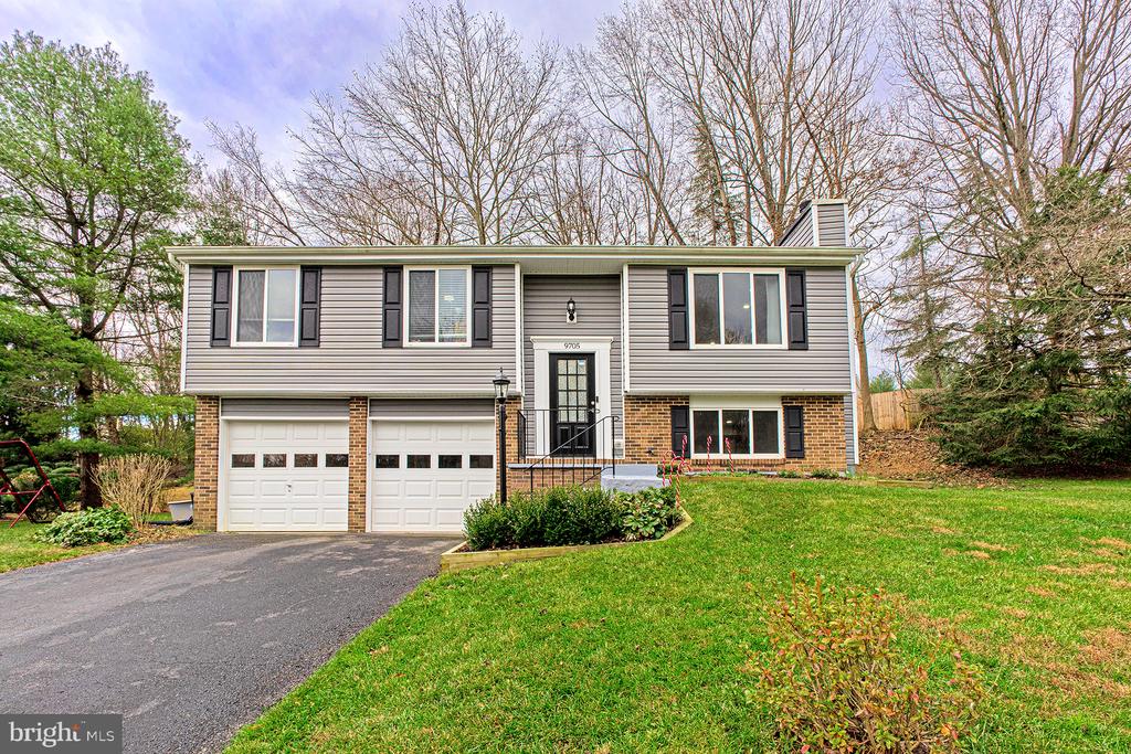 9705 LOCUST HILL DRIVE