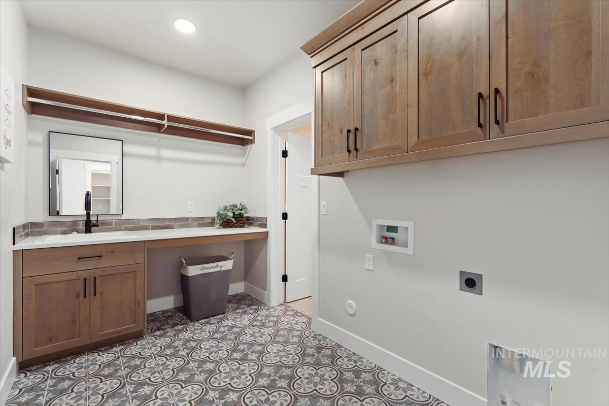 164 S Cedar Point