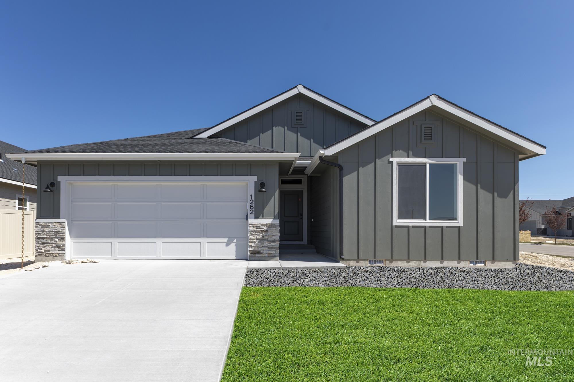 1262 W Bass River Dr