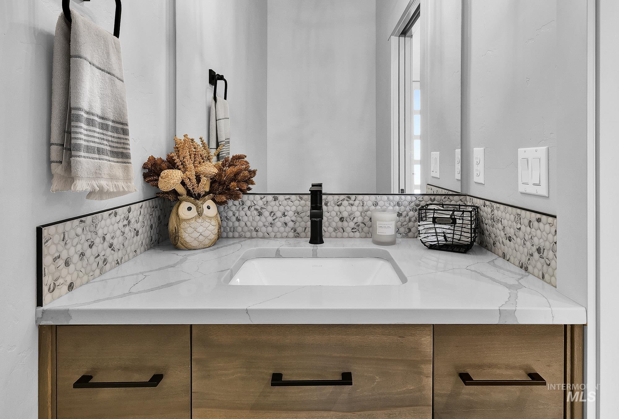13923 Levendi Ct