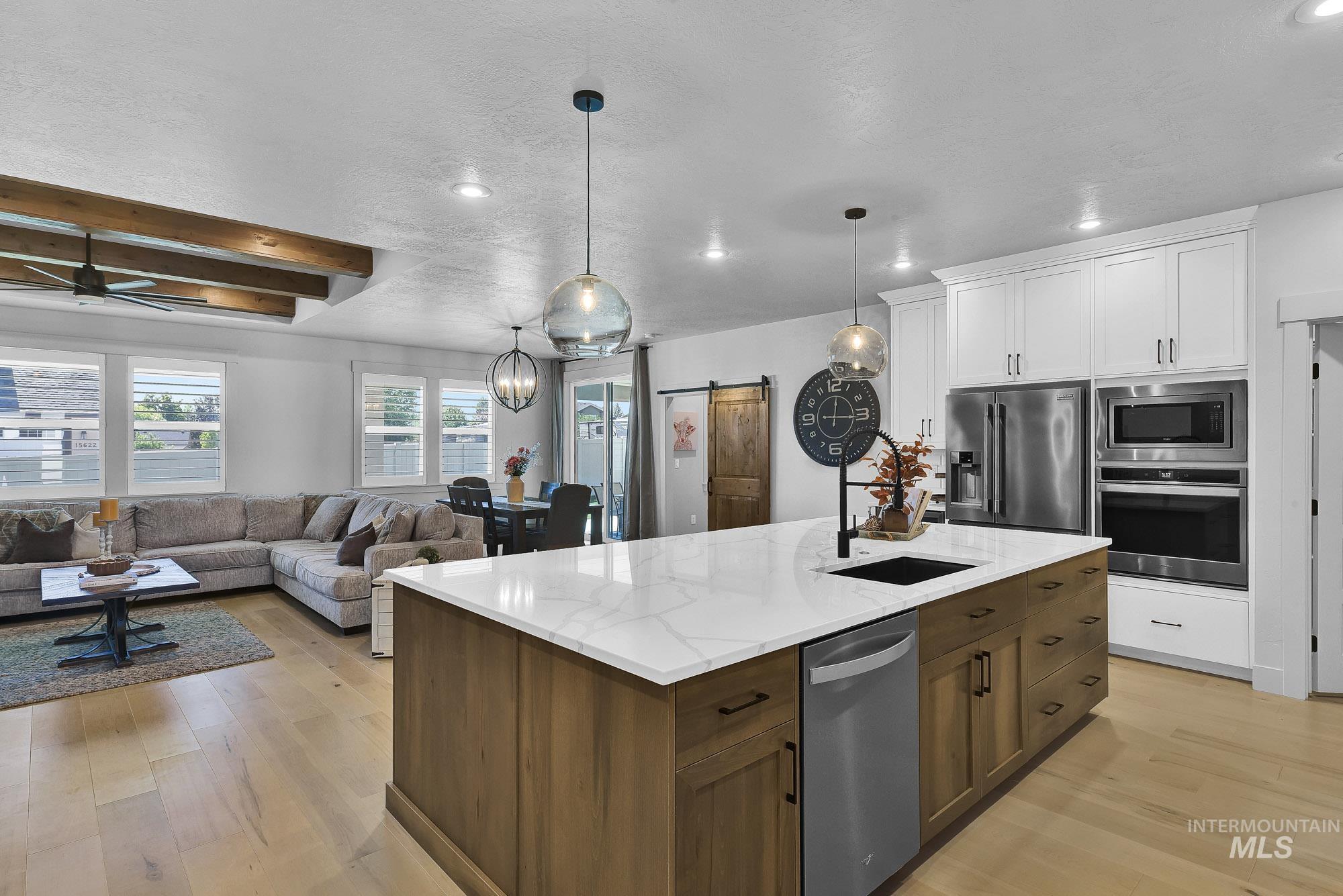 13923 Levendi Ct