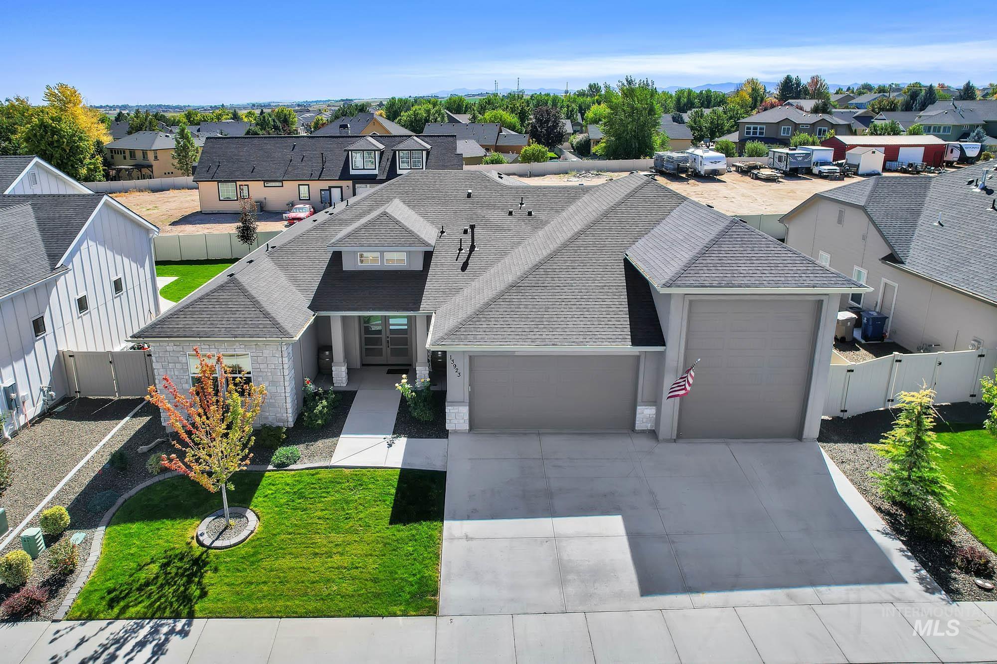 13923 Levendi Ct