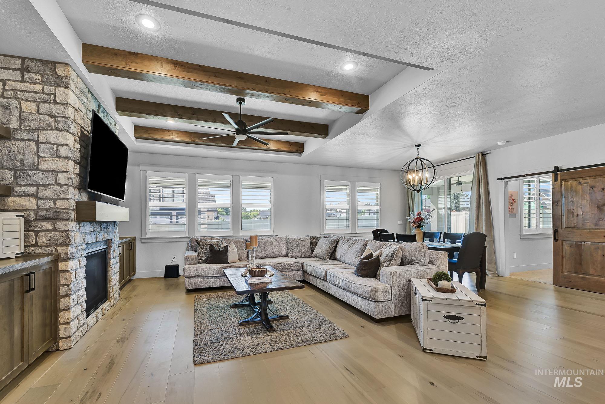 13923 Levendi Ct