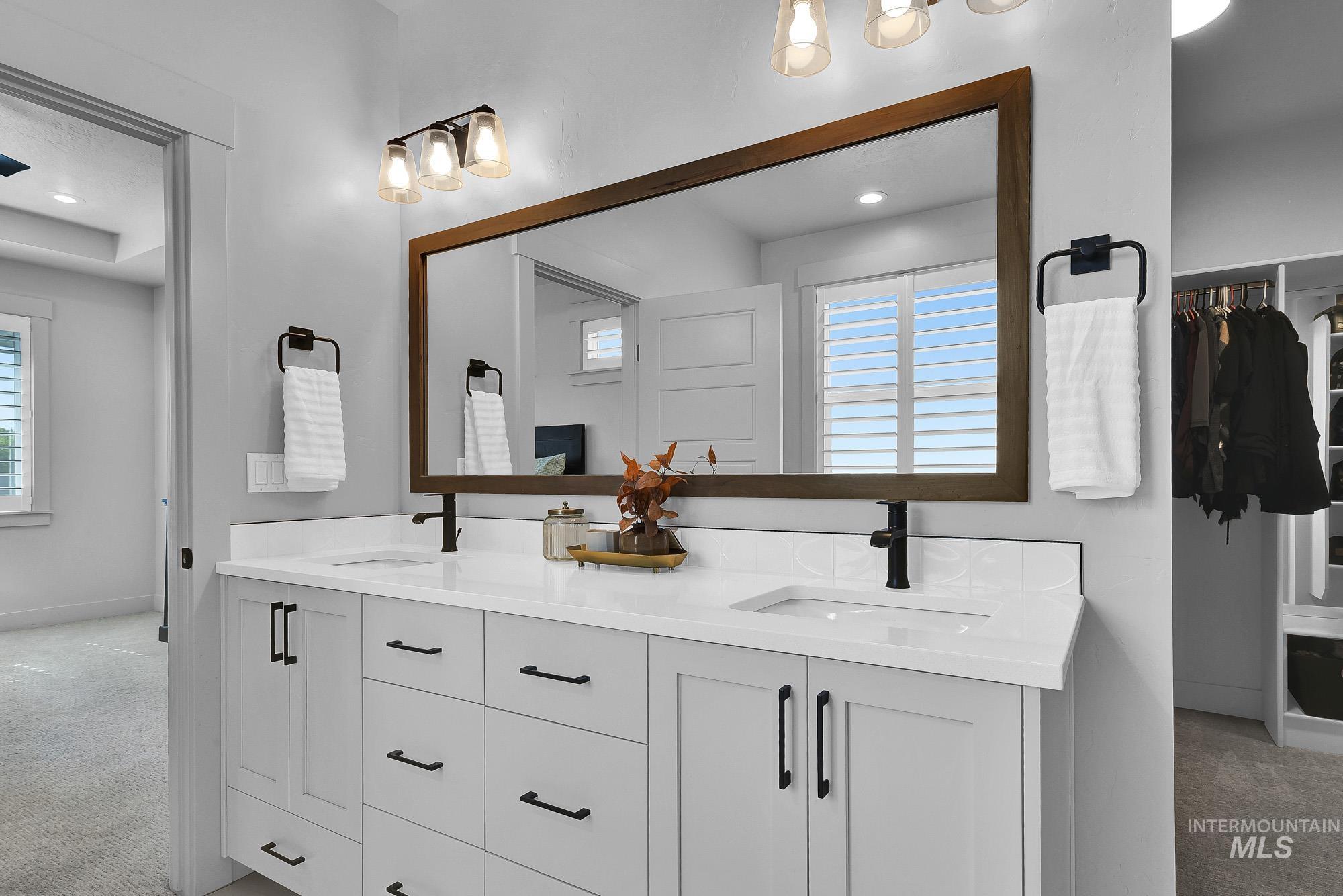13923 Levendi Ct