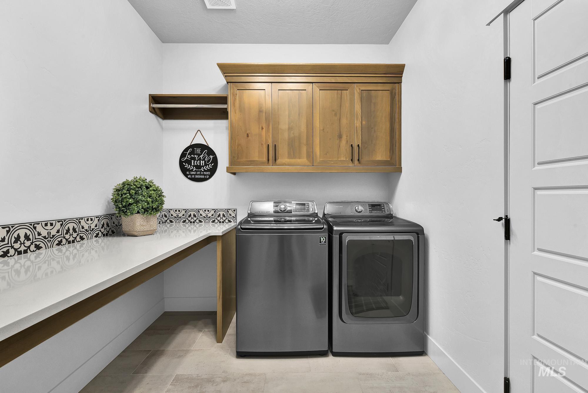 13923 Levendi Ct