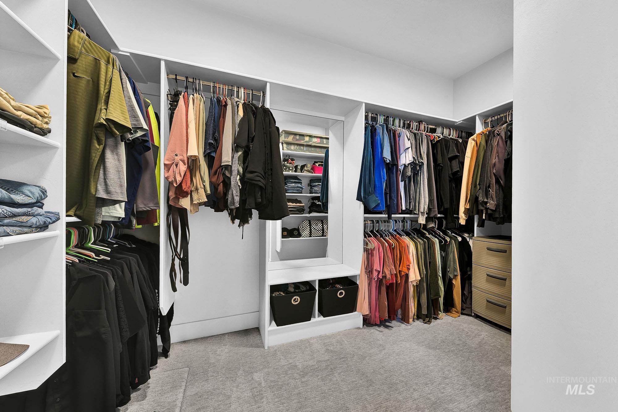 13923 Levendi Ct