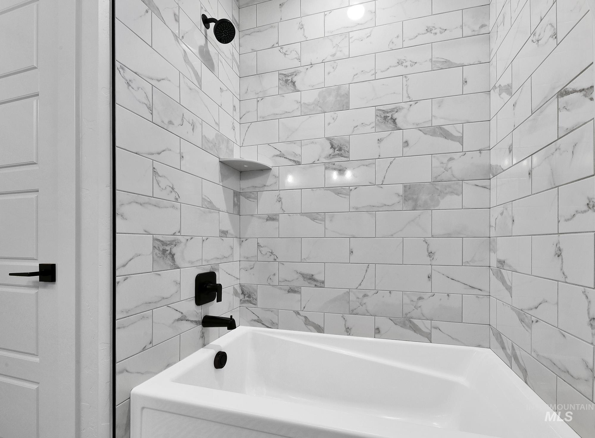 13923 Levendi Ct