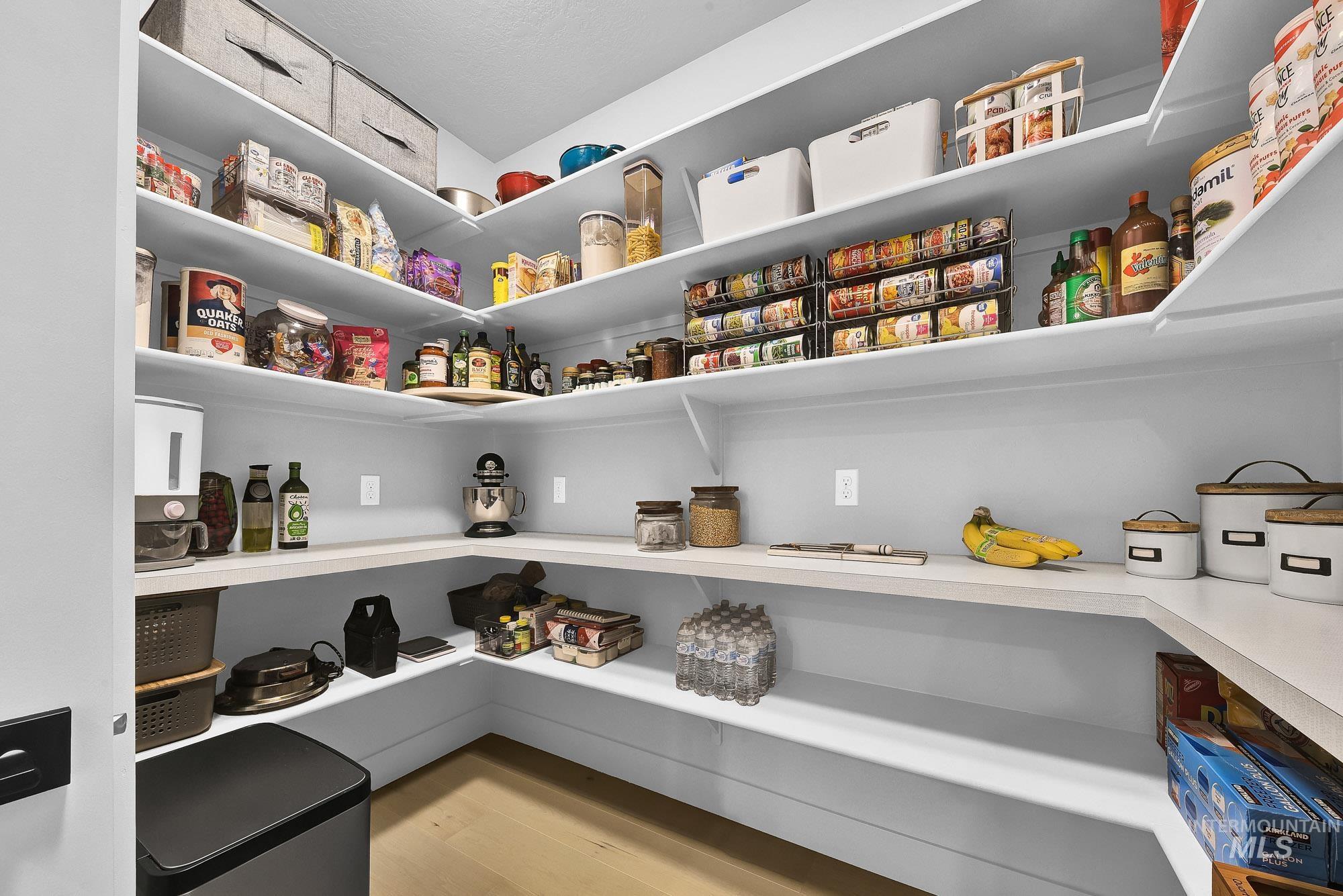 13923 Levendi Ct