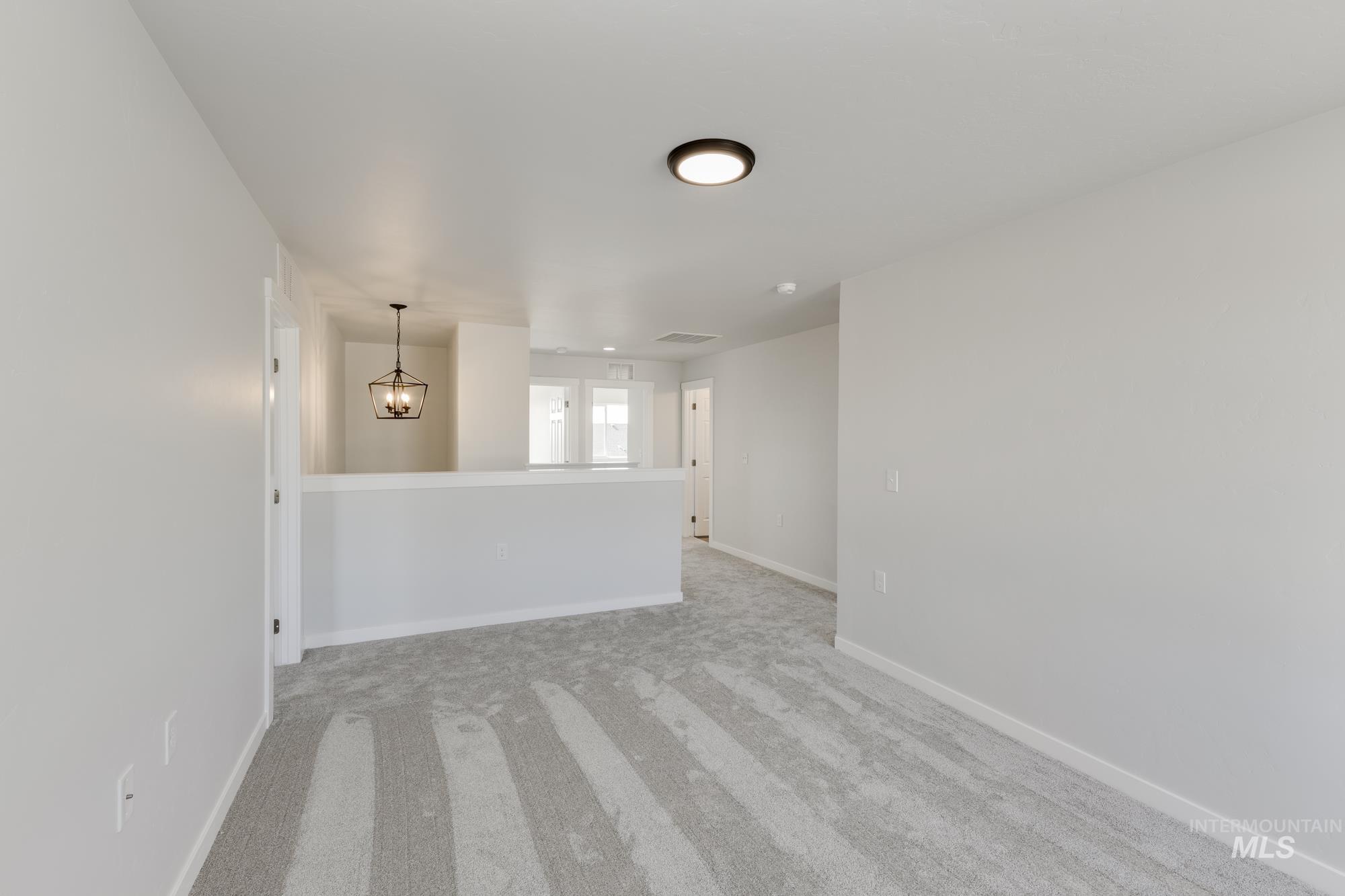 1223 W Pack River Dr