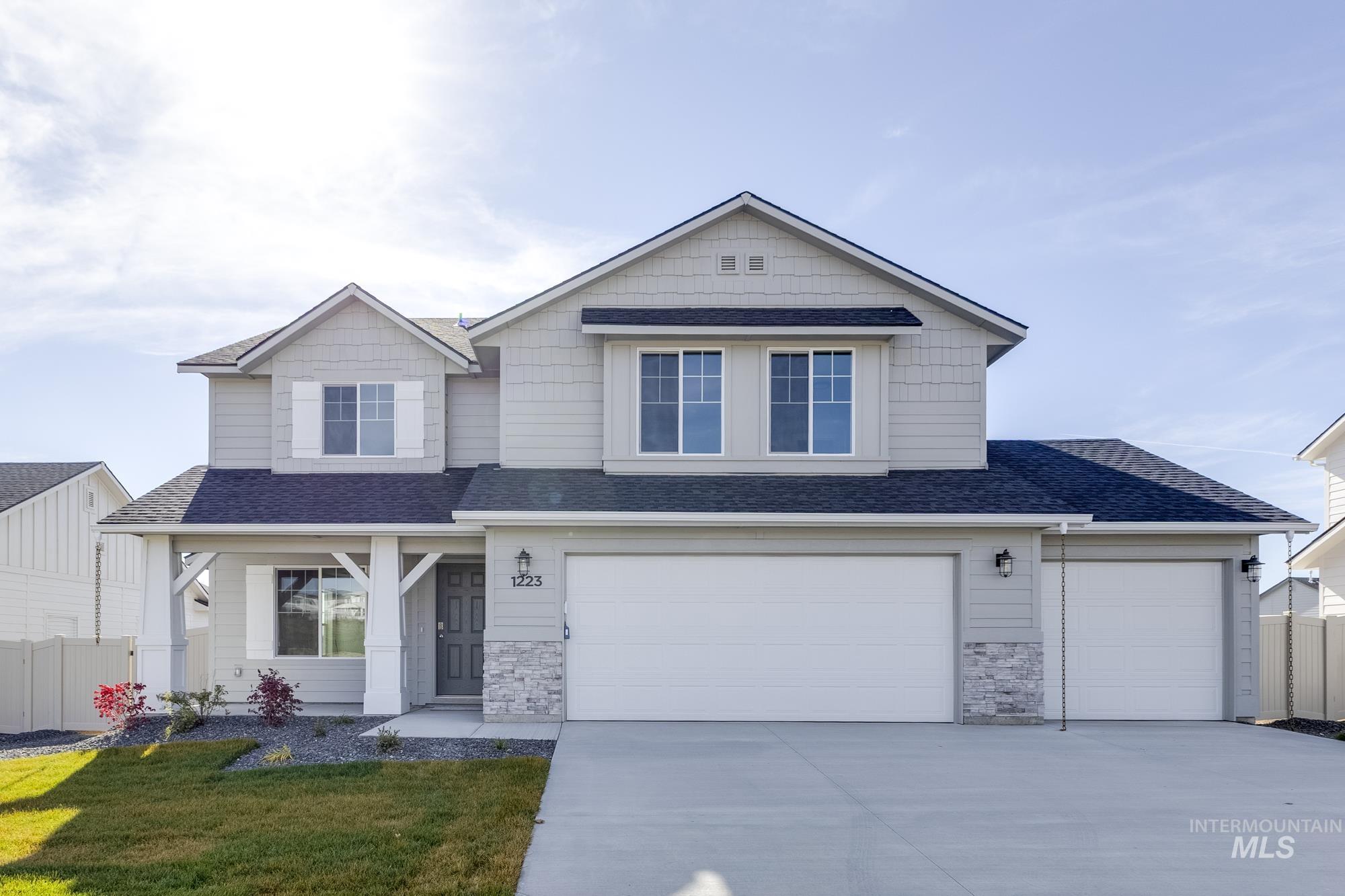 1223 W Pack River Dr