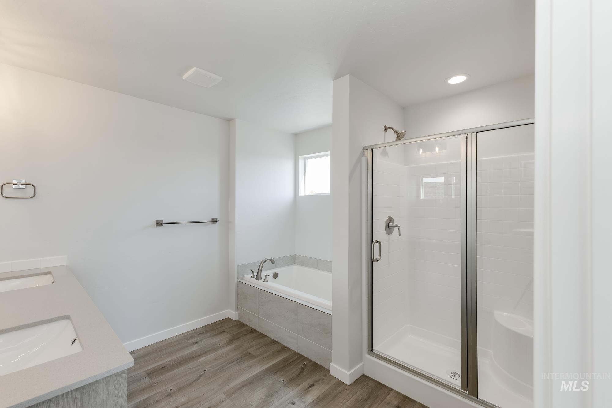 1223 W Pack River Dr