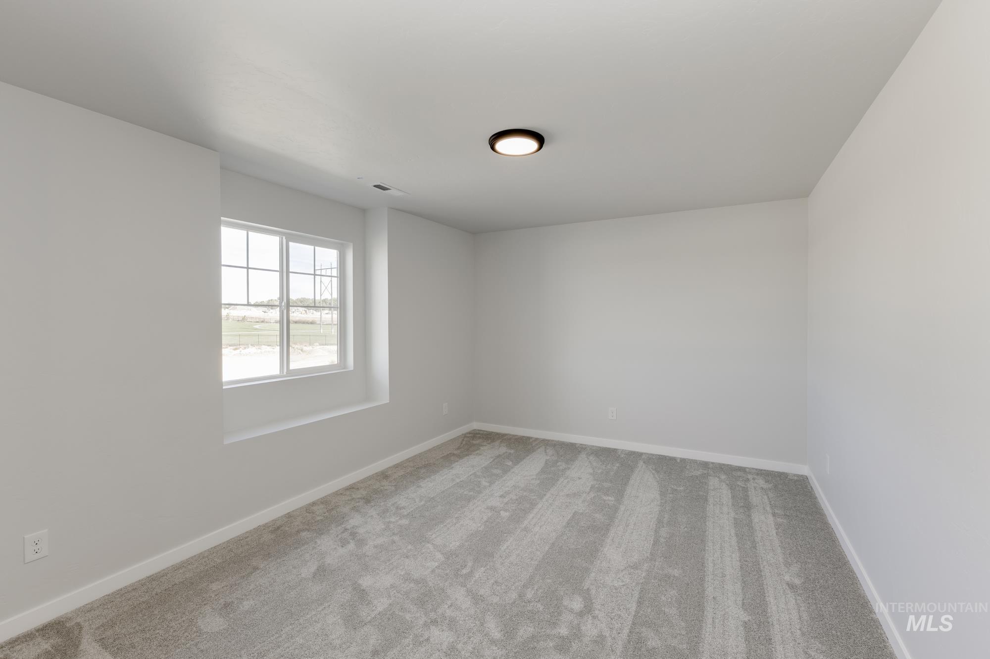 1223 W Pack River Dr