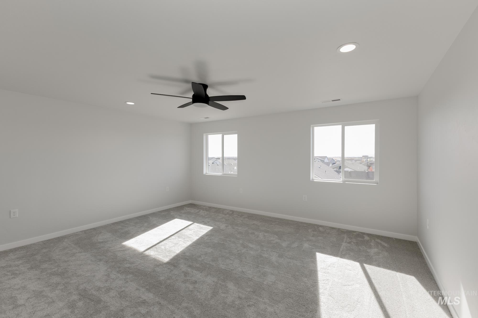 1223 W Pack River Dr