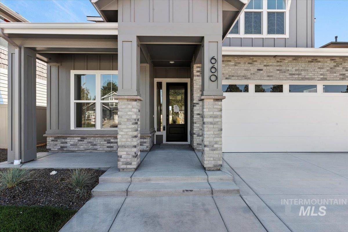 660 N Hiltonhead Way