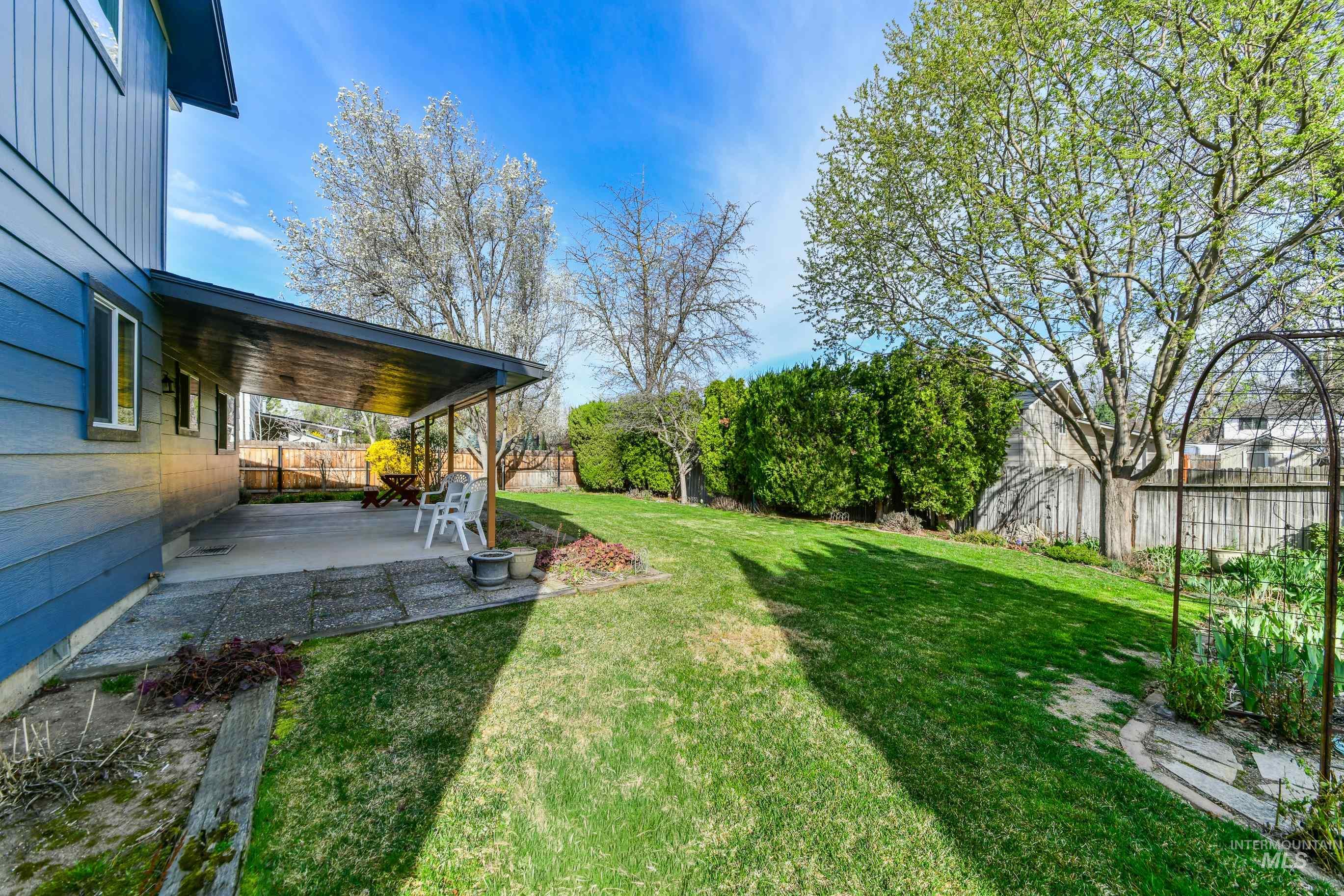 9974 W Barnsdale Dr