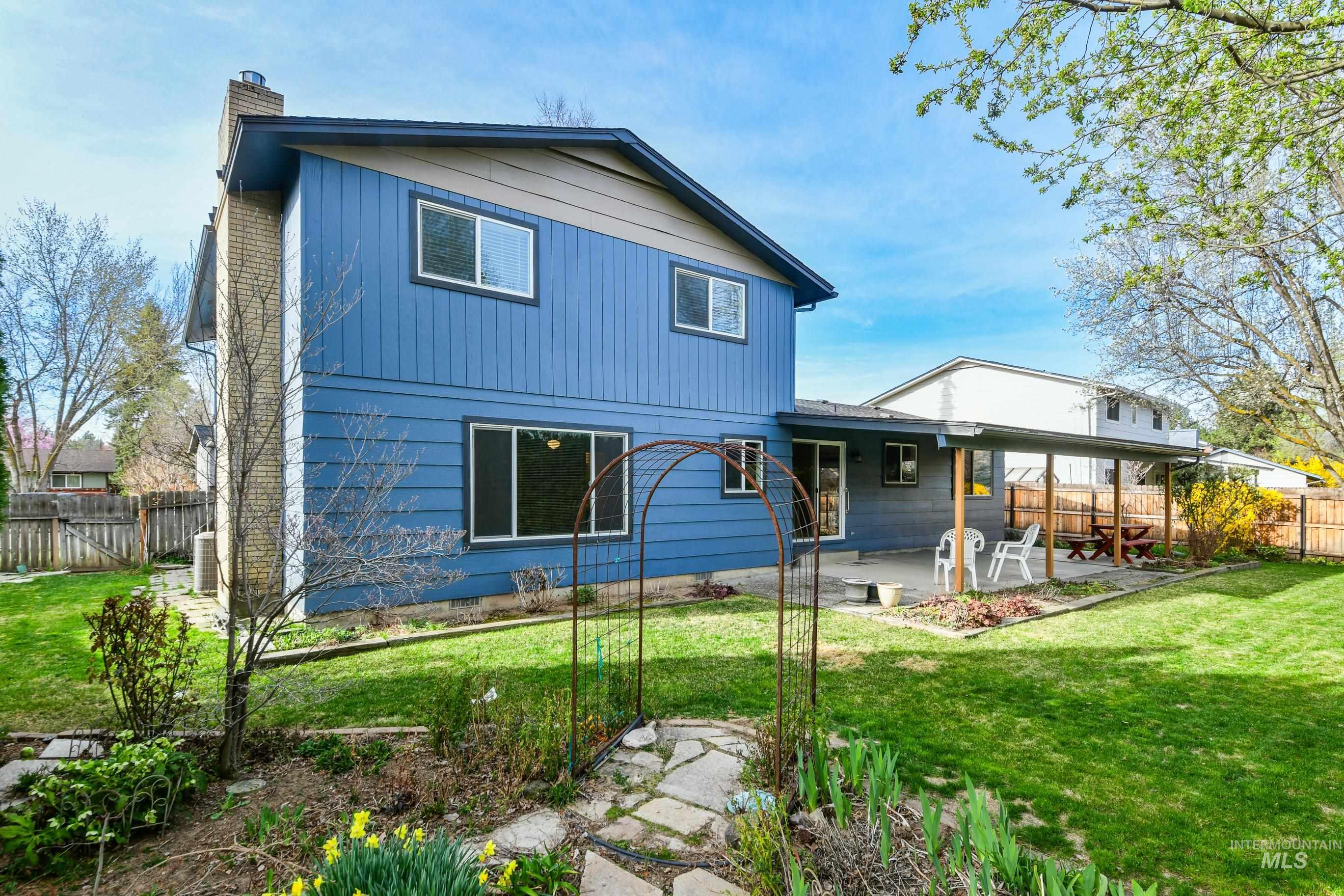 9974 W Barnsdale Dr