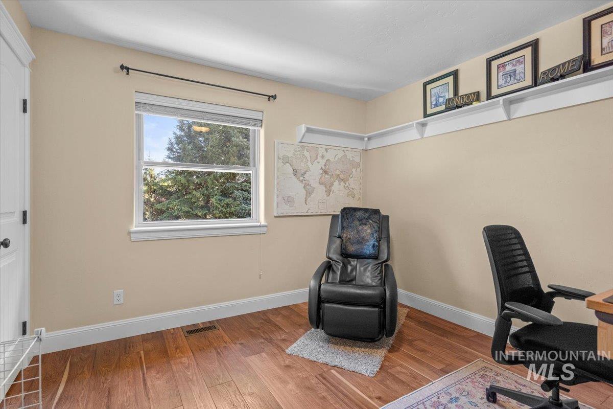 4154 N Tipton Ave.