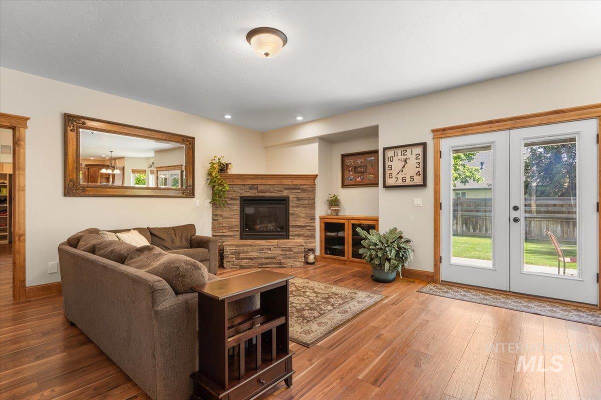 4154 N Tipton Ave.