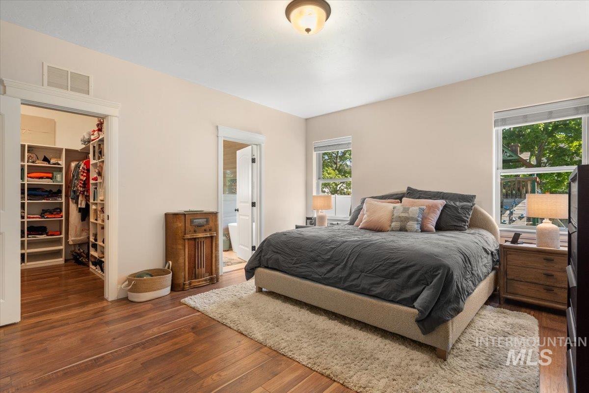 4154 N Tipton Ave.