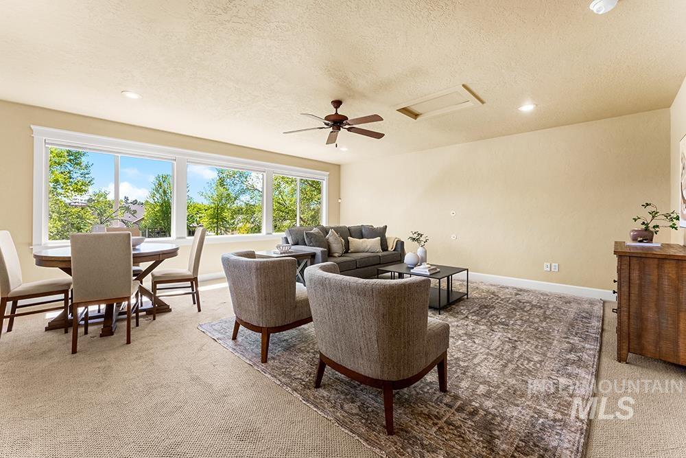 2148 S Links Place