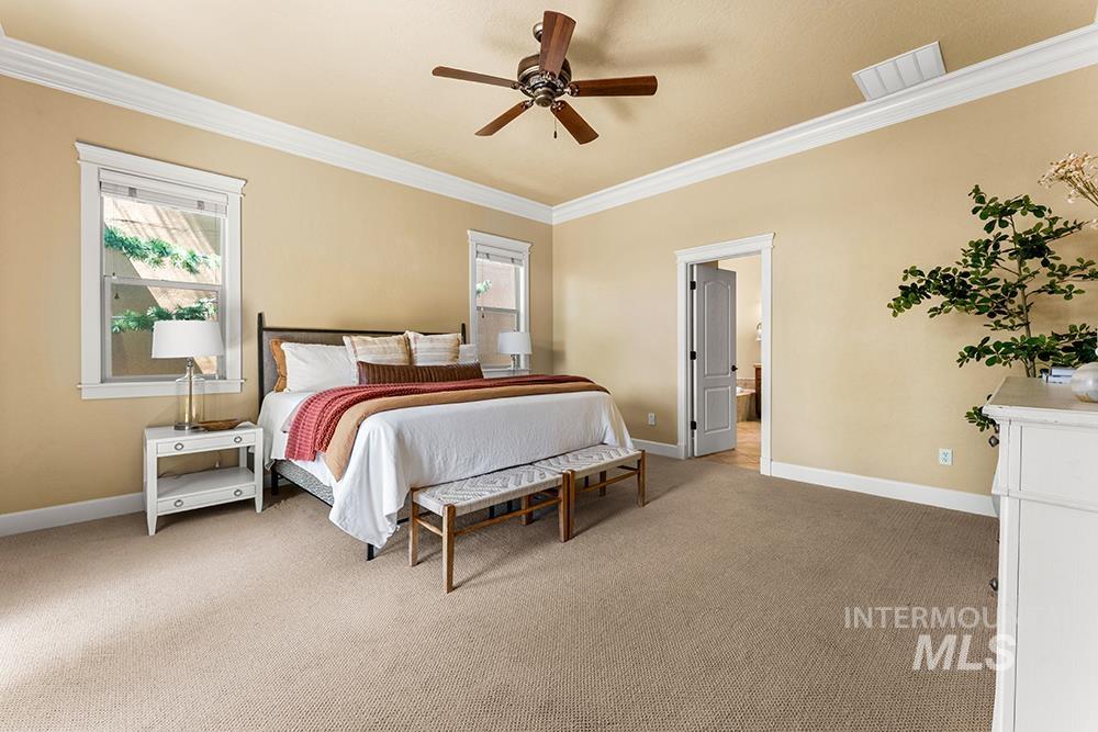 2148 S Links Place