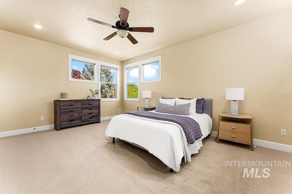 2148 S Links Place