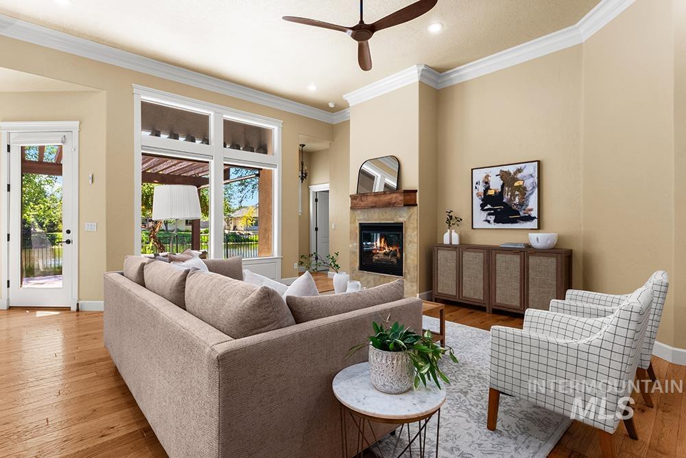 2148 S Links Place