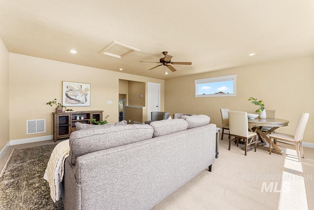 2148 S Links Place