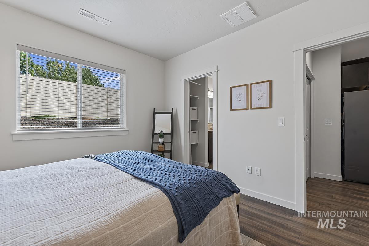3442 S Garibaldi