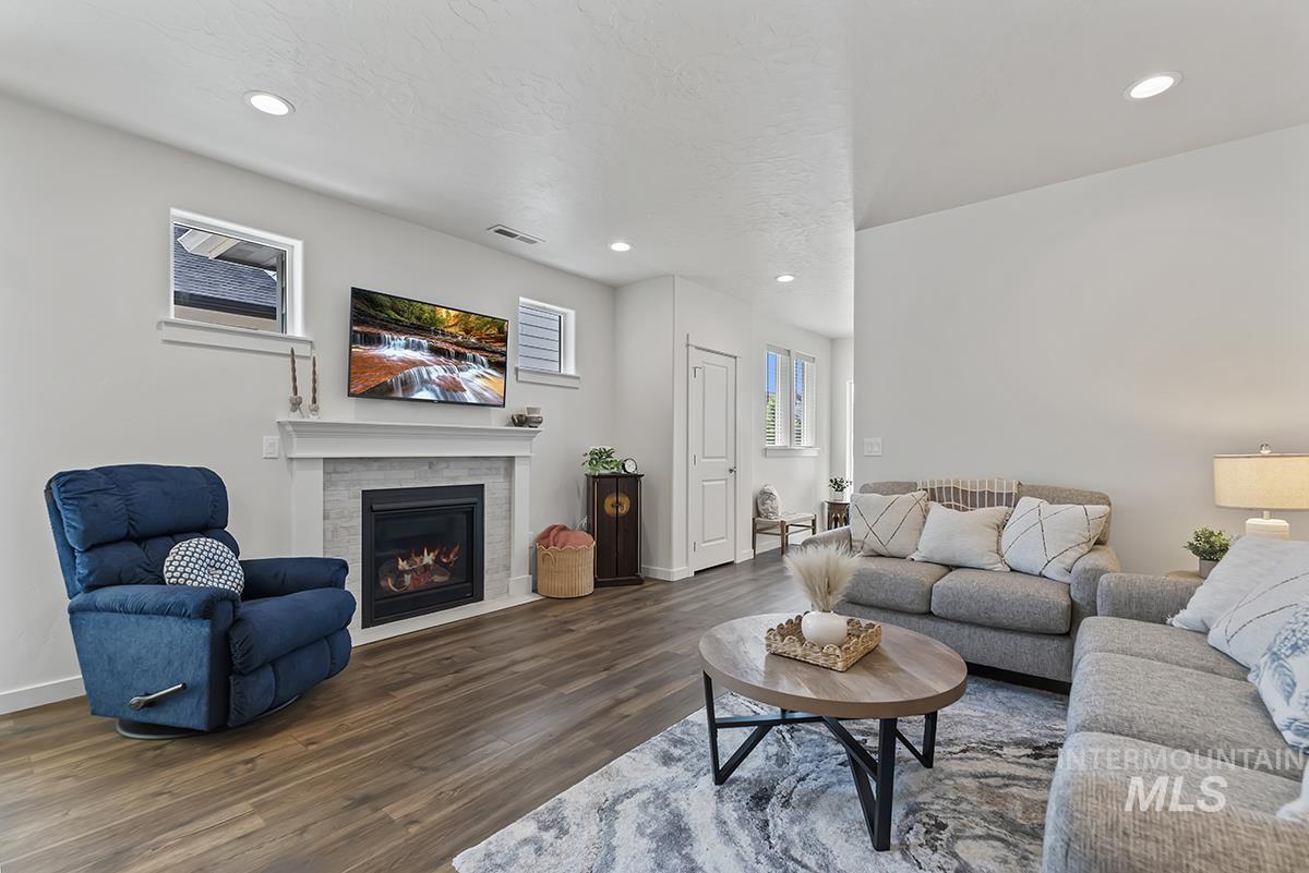 3442 S Garibaldi