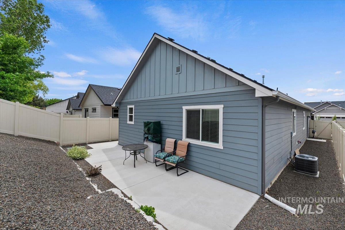 3442 S Garibaldi