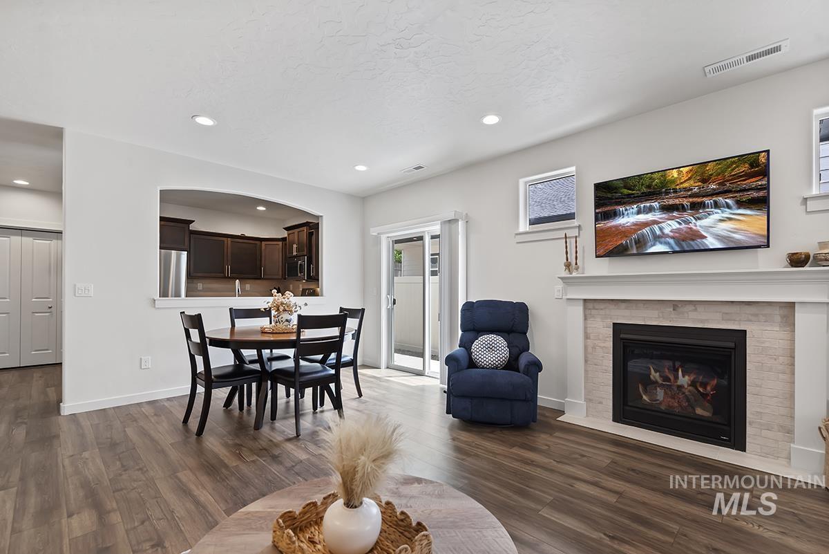 3442 S Garibaldi