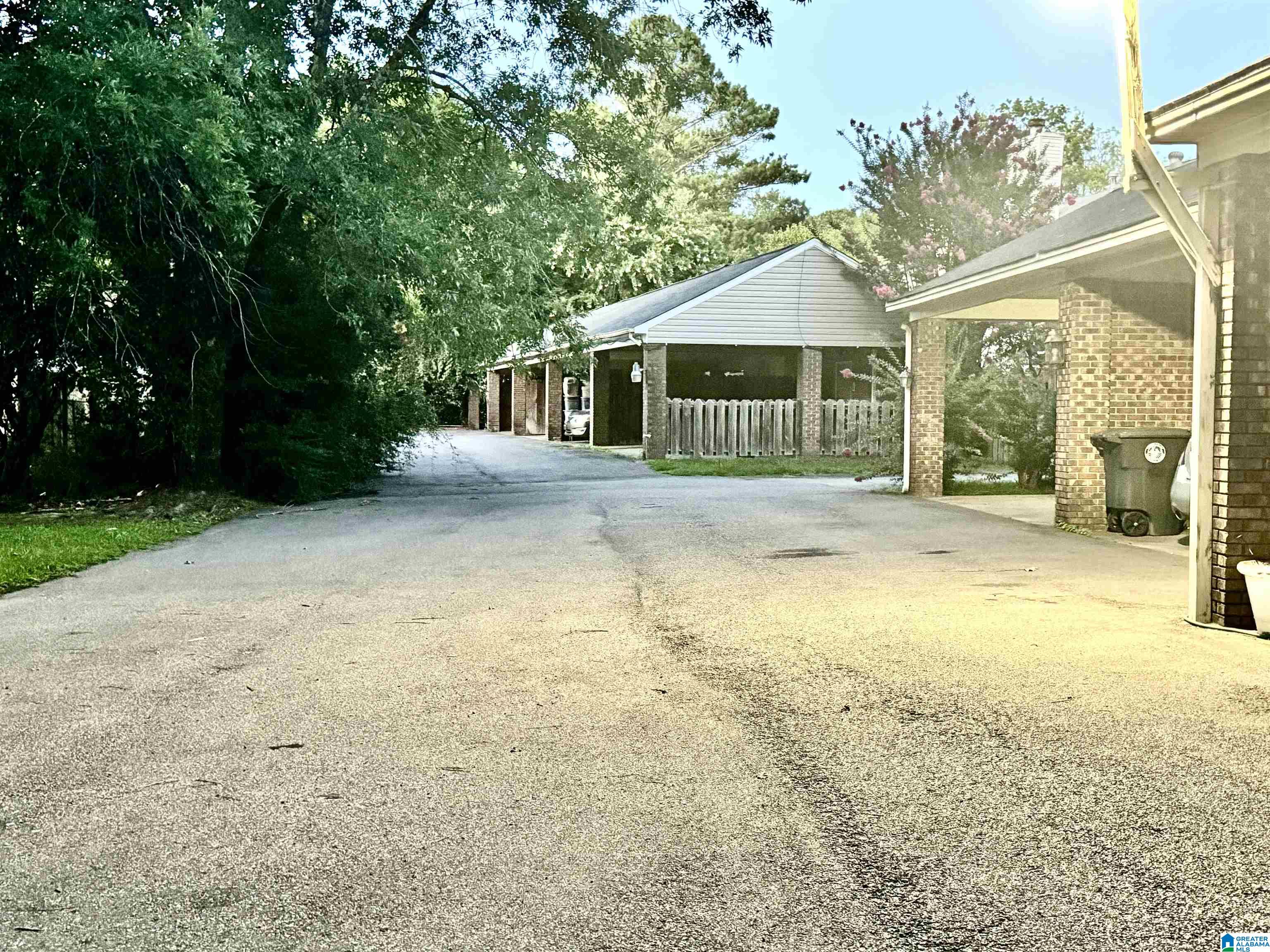 1100 SPRINGVILLE LANE