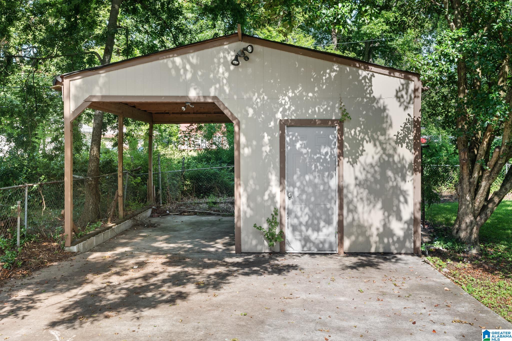 900 SW 25TH STREET