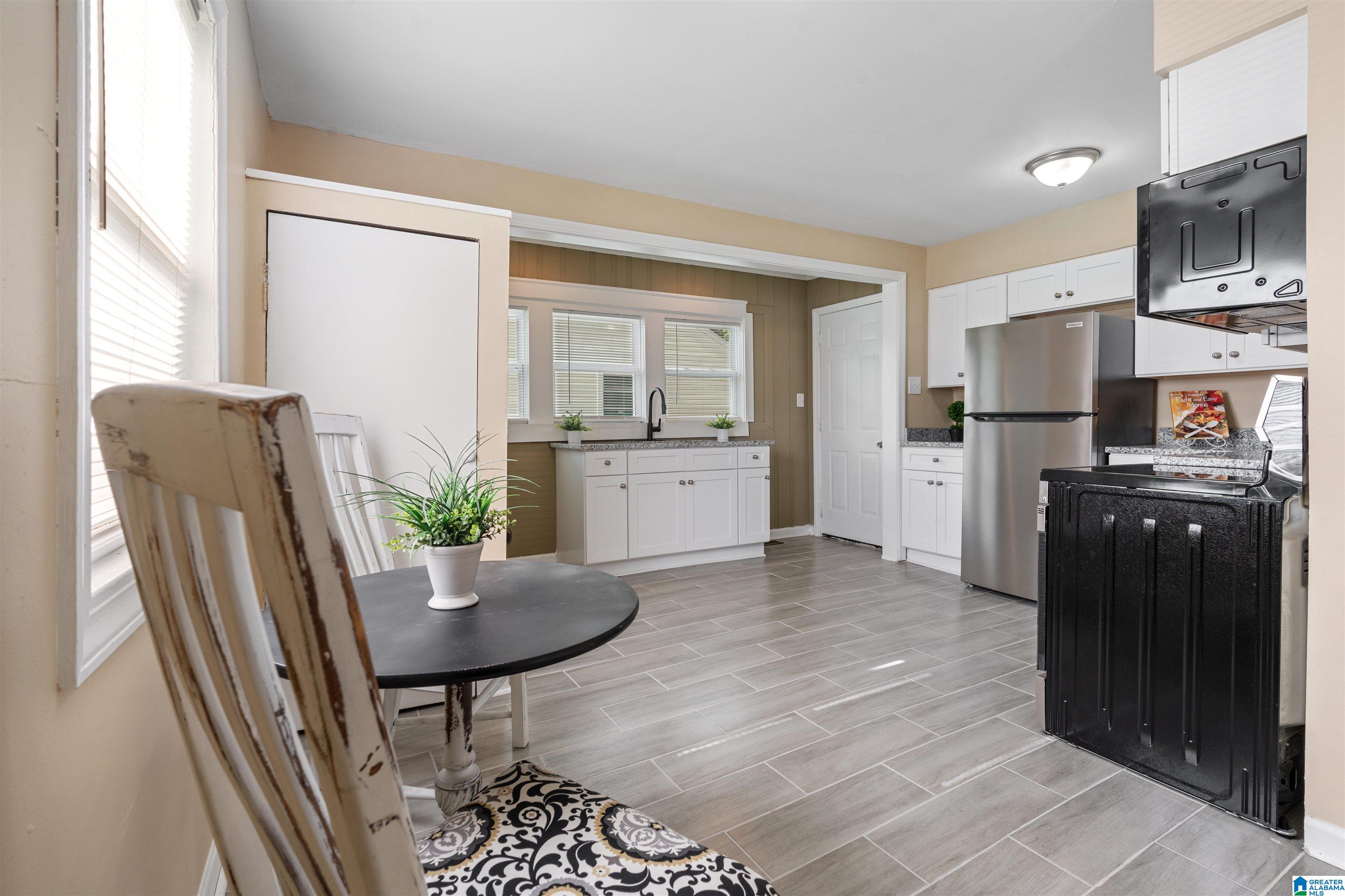 900 SW 25TH STREET