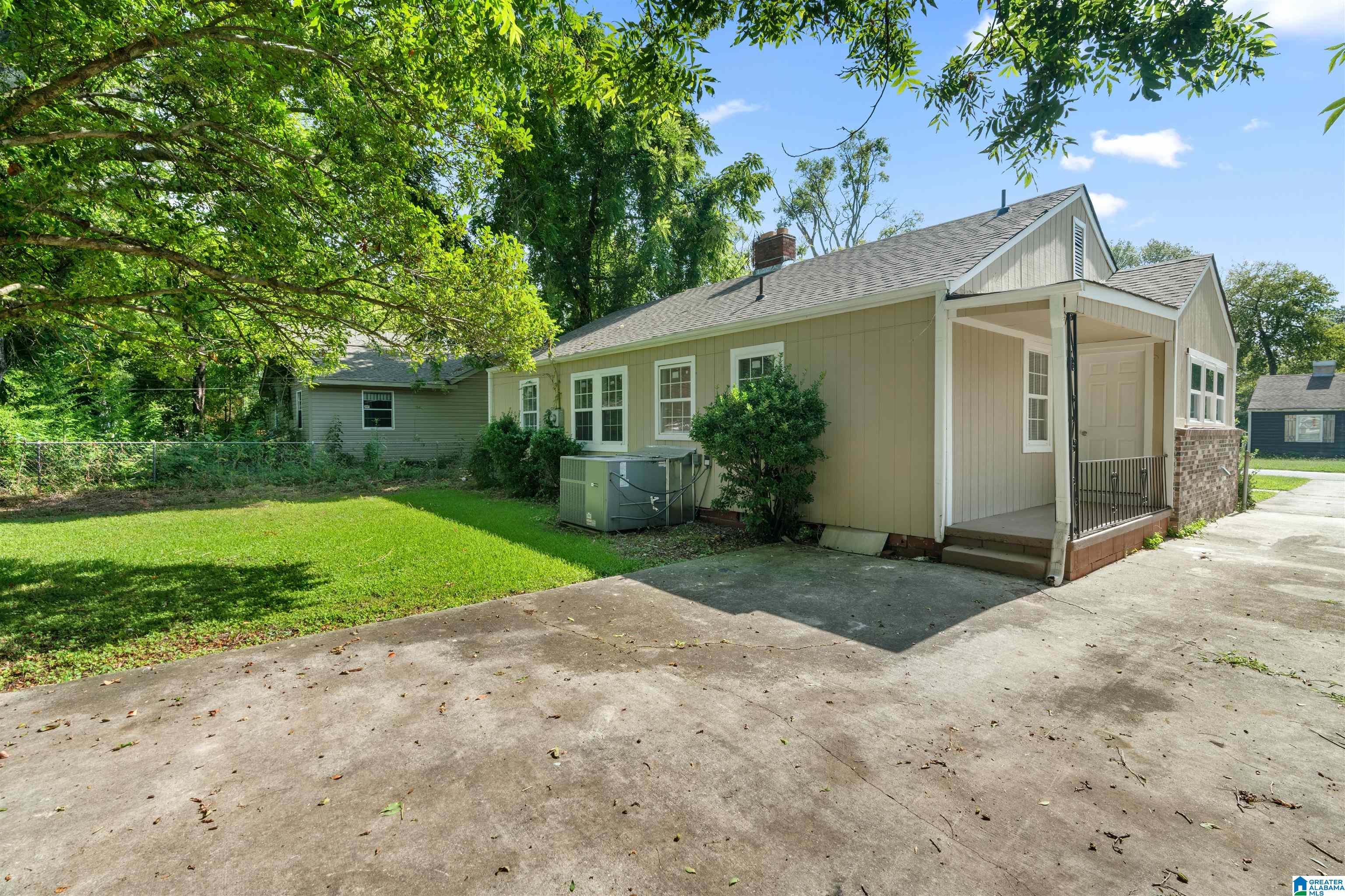 900 SW 25TH STREET