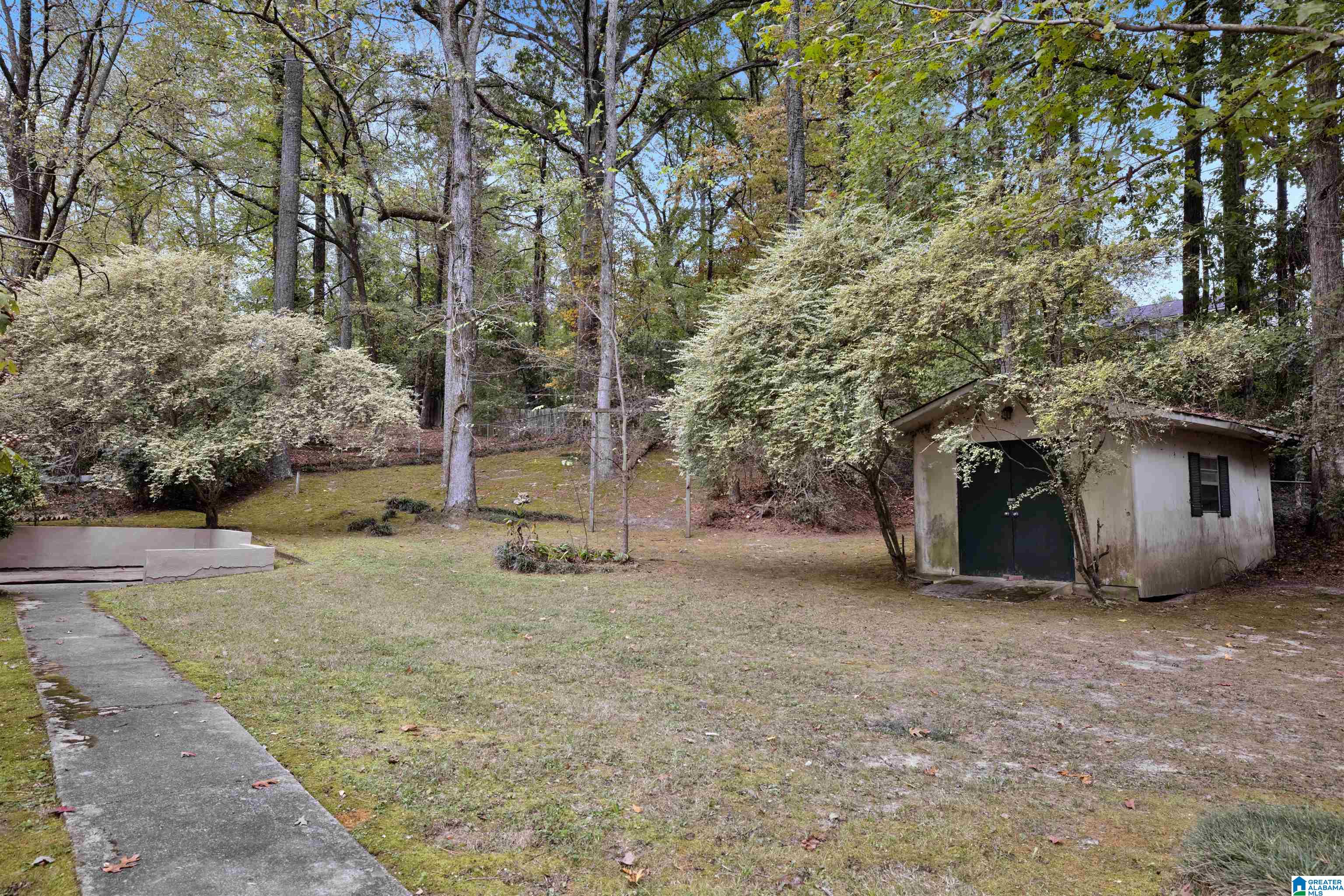 544 ARGONNE DRIVE NE