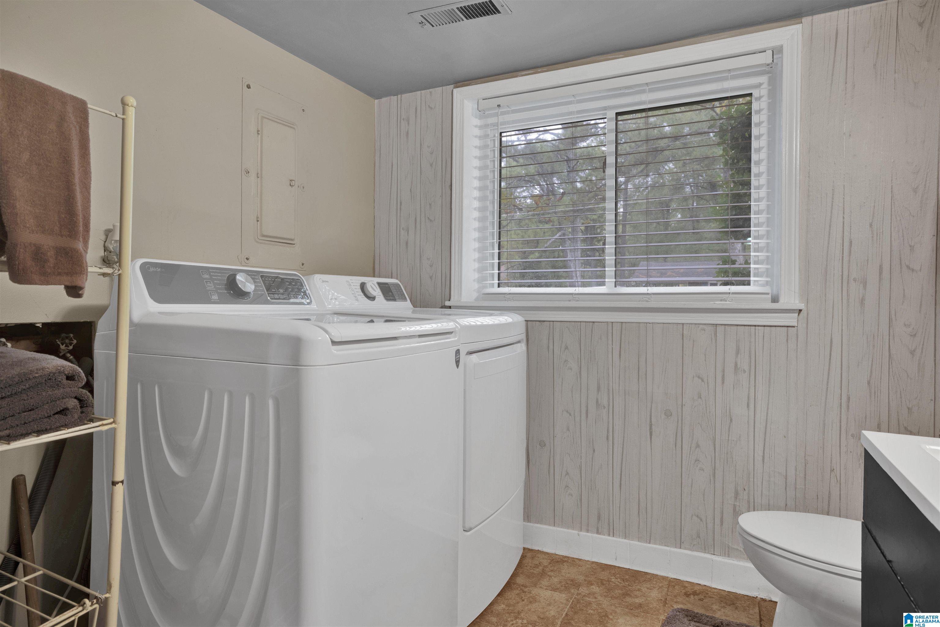 544 ARGONNE DRIVE NE