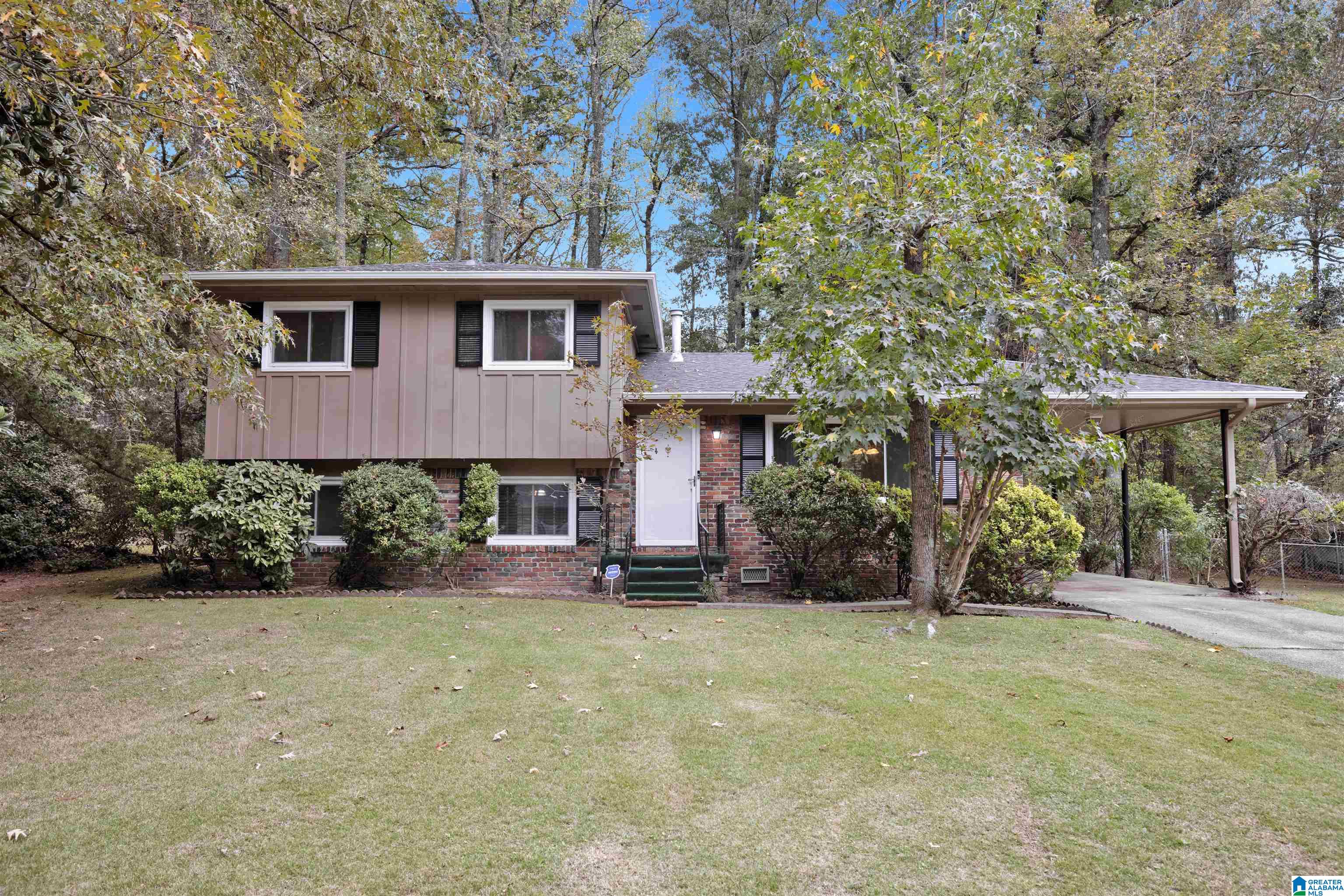 544 ARGONNE DRIVE NE
