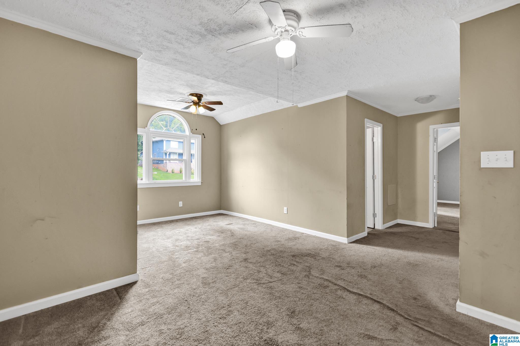 749 GABLE DRIVE